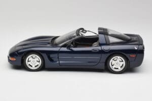 Chevrolet Corvette C5 ナッソーブルー Bburago 1:18 30166 メタル - 画像 4/8