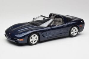 Chevrolet Corvette C5 ナッソーブルー Bburago 1:18 30166 メタル