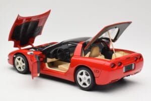 Chevrolet Corvette C5 Targa レッド UT Models 1:18 21001 メタル - 画像 5/8