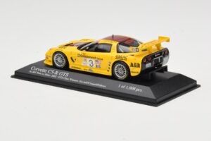 Chevrolet Corvette C5-R #3 R. Fellows / J. O'Connell / O. Gavin ALMS Petit Le Mans 2002 Minichamps 1:43 400021493 メタル - 画像 3/4