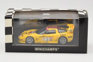Chevrolet Corvette C5-R #3 R. Fellows / J. O'Connell / O. Gavin ALMS Petit Le Mans 2002 Minichamps 1:43 400021493 メタル - 画像 4/4