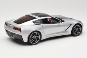 Chevrolet Corvette C7 シルバー Maisto 1:18 38132 メタル - 画像 3/8
