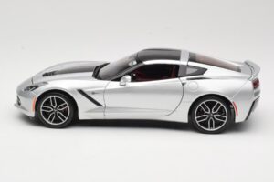 Chevrolet Corvette C7 シルバー Maisto 1:18 38132 メタル - 画像 4/8