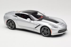 Chevrolet Corvette C7 シルバー Maisto 1:18 38132 メタル - 画像 6/8