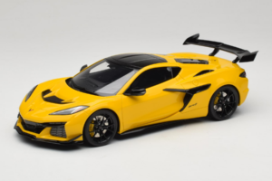 Chevrolet Corvette C8 ZR1 イエロー GT Spirit 1:18 GT528 レジン
