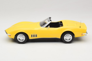 Chevrolet Corvette C3 カブリオレ Daytona Yellow Norev 1:18 189039 メタル - 画像 3/6