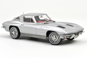 Chevrolet Corvette C2 Sting Ray Sebring Silver Norev 1:18 189052 メタル