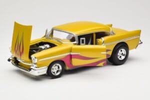 Chevrolet Custom イエロー フレーム付き Hot Wheels 1:18 21356 メタル - 画像 2/8