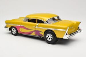 Chevrolet Custom イエロー フレーム付き Hot Wheels 1:18 21356 メタル - 画像 7/8