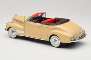 Chevrolet Deluxe カブリオレ ベージュ Eagle Collectibles 1:18 3022518 メタル - 画像 7/8