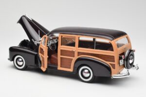 Chevrolet Fleetmaster Woody ブラウン Maisto 1:18 36854 メタル - 画像 5/8