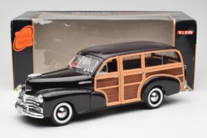 Chevrolet Fleetmaster Woody ブラウン Maisto 1:18 36854 メタル - 画像 8/8