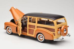 Chevrolet Fleetmaster Woody ゴールド Maisto 1:18 56042 メタル - 画像 5/8