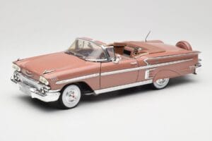 Chevrolet Impala カブリオレ ブラウン Motormax 1:18 73112 メタル