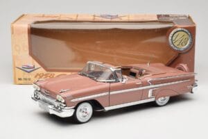 Chevrolet Impala カブリオレ ブラウン Motormax 1:18 73112 メタル - 画像 8/8