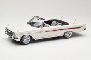 Chevrolet Impala カブリオレ ホワイト Sun Star 1:18 3405 メタル