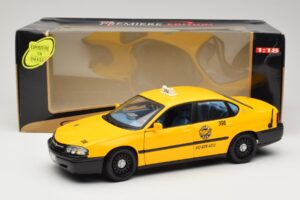Chevrolet Impala タクシー Maisto 1:18 36617 メタル - 画像 8/8