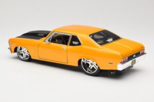 Chevrolet Nova SS ゴールド Maisto 1:18 31083 メタル - 画像 7/8