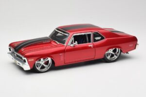 Chevrolet Nova SS Coupe レッド Maisto 1:18 31083-M1 メタル