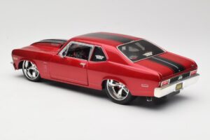 Chevrolet Nova SS Coupe レッド Maisto 1:18 31083-M1 メタル - 画像 7/8
