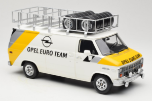 Opel Manta 400 Group B Rally Tour de Corse 1984 Chevrolet G30 サービスバン付き Otto 1:18 OT491 レジン - 画像 7/13