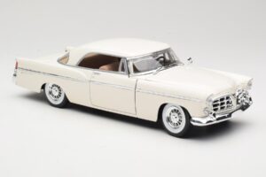 Chrysler 300B ホワイト Maisto 1:18 531897 メタル - 画像 6/8