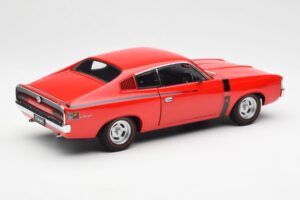 Chrysler Charger E49 レッド AUTOart 1:18 71505 メタル - 画像 3/8