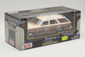 Chrysler LeBaron Town & Country ベージュ Motormax 1:24 MM7331BG メタル - 画像 2/3