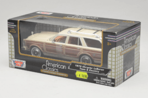 Chrysler LeBaron Town & Country ベージュ Motormax 1:24 MM7331BG メタル - 画像 3/3