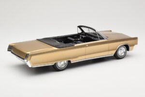 Chrysler Newport カブリオレ Gold Metallic BoS Models 1:18 BOS273 レジン - 画像 2/6