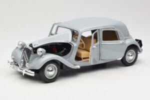 Citroen 15CV 6 Cyl グレー Maisto 1:18 50313 メタル - 画像 2/8