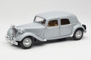 Citroen 15CV 6 Cyl グレー Maisto 1:18 50313 メタル