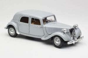 Citroen 15CV 6 Cyl グレー Maisto 1:18 50313 メタル - 画像 6/8