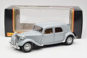 Citroen 15CV 6 Cyl グレー Maisto 1:18 50313 メタル - 画像 8/8