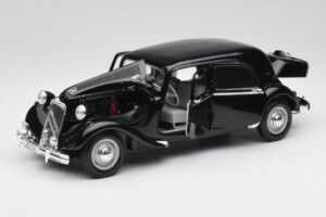 Citroen 15CV 6 Cyl ブラック Maisto 1:18 31821 メタル - 画像 2/8