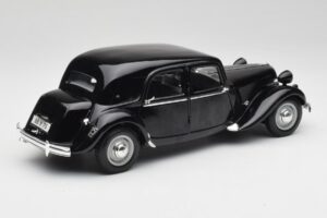 Citroen 15CV 6 Cyl ブラック Maisto 1:18 31821 メタル - 画像 3/8