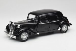 Citroen 15CV 6 Cyl ブラック Maisto 1:18 31821 メタル