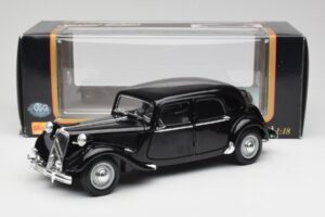Citroen 15CV 6 Cyl ブラック Maisto 1:18 31821 メタル - 画像 8/8