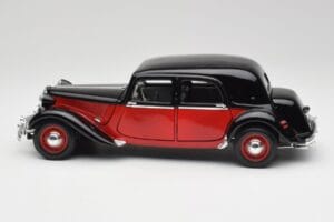 Citroen 15CV 6 Cyl ブラック & レッド Valmy Maisto 1:18 56009 メタル - 画像 4/8