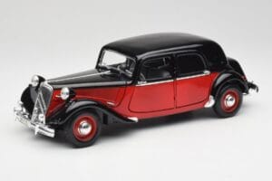 Citroen 15CV 6 Cyl ブラック & レッド Valmy Maisto 1:18 56009 メタル