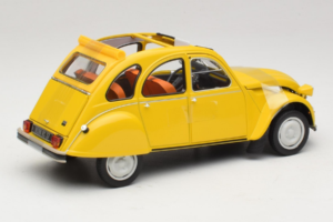 Citroen 2CV 6 Club Mimosa Yellow Norev 1:18 181496 メタル - 画像 2/6