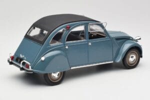 Citroen 2CV Bleu Nuit Solido 1:18 8028 メタル - 画像 2/6