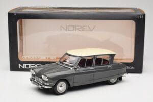 Citroen Ami 6 グリーン Norev 1:18 181534 メタル - 画像 8/8