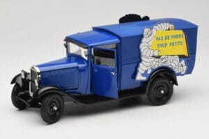 Citroen C4 F Pas de Pneus Trop Petit ブルー Solido 1:18 151235-00 メタル - 画像 2/8
