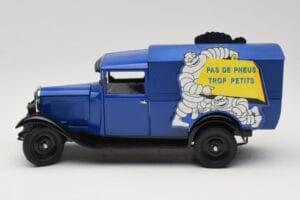 Citroen C4 F Pas de Pneus Trop Petit ブルー Solido 1:18 151235-00 メタル - 画像 4/8