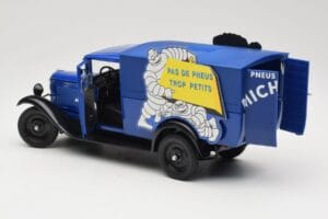 Citroen C4 F Pas de Pneus Trop Petit ブルー Solido 1:18 151235-00 メタル - 画像 5/8