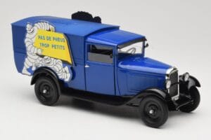 Citroen C4 F Pas de Pneus Trop Petit ブルー Solido 1:18 151235-00 メタル - 画像 6/8