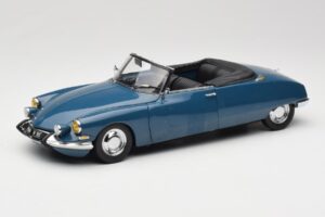 Citroen DS 19 カブリオレ レッド Sun Star 1:18 4742 メタル