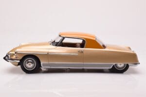 Citroen DS 19 Le Dandy ベージュとブラウン Norev 1:18 181741 メタル - 画像 3/6