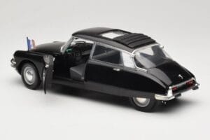 Citroen DS Presidentielle グレー Solido 1:18 8035 メタル - 画像 5/8